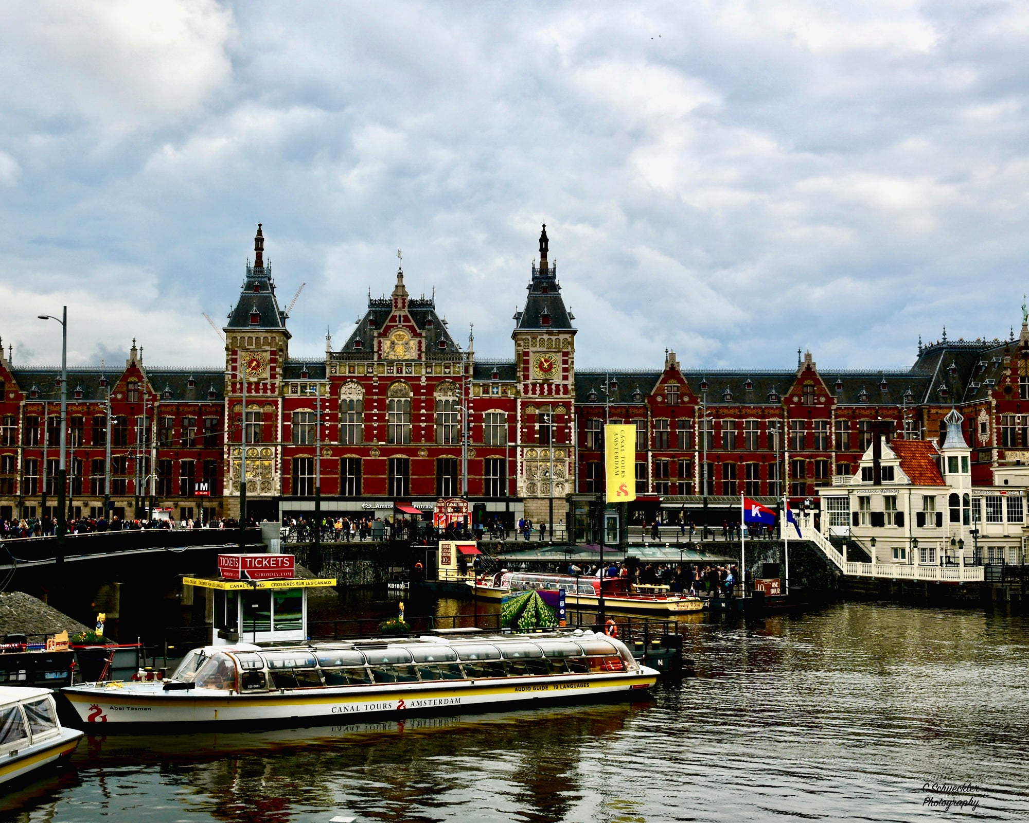 NL Amsterdam Central Terminal